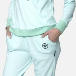 Happy Pyjamas Groene Dames Pyjama Van Happy Pyjama's - Comfortabele Groene Pyjama Met Een Moderne Pasvorm - Maat XL (S T/m XL) 9 Happy Pyjamas Groene Dames Pyjama Van Happy Pyjama's - Comfortabele Groene Pyjama Met Een Moderne Pasvorm - Maat XL (S T/m XL) -Pyjama-S-Dames Winkel 256x840 9