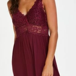 Hunkemöller Nachtmode Dames Slipdress Nora Lace - Rood - Maat M -Pyjama-S-Dames Winkel 379x840 1