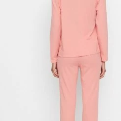 Trendyol Vrouwen Standaard Kraag Pyjama Set -Pyjama-S-Dames Winkel 444x840