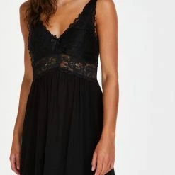 Hunkemöller Nachtmode Dames Slipdress Nora Lace - Zwart - Maat S -Pyjama-S-Dames Winkel 467x840 4