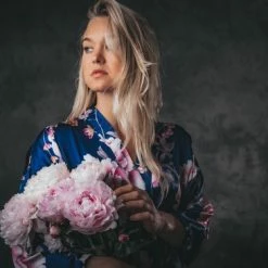 Merkloos Kimono Dames Badjas Blauw Peony Rose Satijn, Lang Model, One Size 20 Merkloos Kimono Dames Badjas Blauw Peony Rose Satijn, Lang Model, One Size -Pyjama-S-Dames Winkel 550x366 10