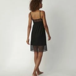 Triumph Amourette NDK NEW FIT X Dames Neglige - Maat 40 5 Triumph Amourette NDK NEW FIT X Dames Neglige - Maat 40 -Pyjama-S-Dames Winkel 550x611 1