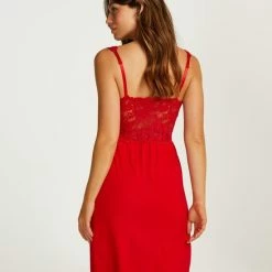 Hunkemöller Nachtmode Dames Slipdress Nora Lace - Rood - Maat 3XL -Pyjama-S-Dames Winkel 550x656 1