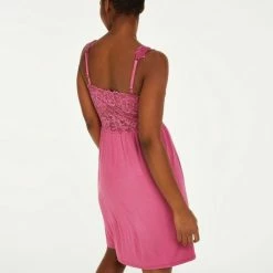 Hunkemöller Dames Nachtmode Slipdress Nora Lace - Roze - Maat S -Pyjama-S-Dames Winkel 550x660 348