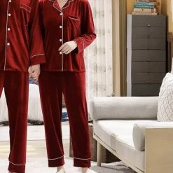 Merkloos Warme, Extra Zachte Pyjama Dames - Fluweel Fleece - 2 Delig - Nachtkleding - Rood - Maat XL - Luxe Cadeau Vrouw -Pyjama-S-Dames Winkel 550x662 1