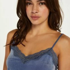 Hunkemöller Dames Nachtmode Cami Velours Lace - Blauw - Maat M -Pyjama-S-Dames Winkel 550x663