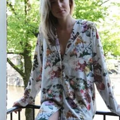 ESSENZA Lindy Fleur Nachthemd Lange Mouw Grijs - S 12 ESSENZA Lindy Fleur Nachthemd Lange Mouw Grijs - S -Pyjama-S-Dames Winkel 550x703 4