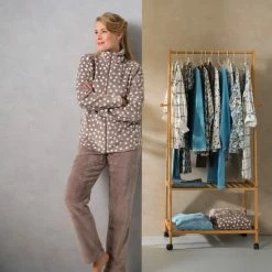 Pastunette Dames Huispak Fleece | MAAT 50 | Stip Taupe 7 Pastunette Dames Huispak Fleece | MAAT 50 | Stip Taupe -Pyjama-S-Dames Winkel 550x732 32