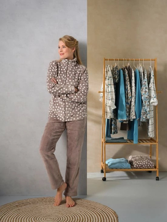 Pastunette Dames Huispak Fleece | MAAT 50 | Stip Taupe 4 Pastunette Dames Huispak Fleece | MAAT 50 | Stip Taupe - Afbeelding 4