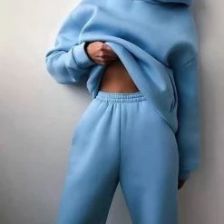 Merkloos Comfortabel Zacht Huispak Tweedelige Set Vrouwen Trainingspak Oversized Pak Broekpakken Vrouwelijke Sweatshirt Effen Sport Hoodie Sportkleding Dames Mode Joggingpak 2022 Kleur Lichtgroen Maat S -Pyjama-S-Dames Winkel 550x744 1