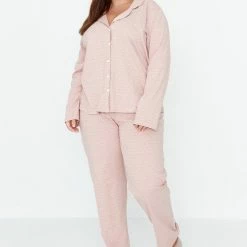 Trendyol Vrouwen Standaard Kraag Pyjamaset Grote Maten -Pyjama-S-Dames Winkel 550x791 1