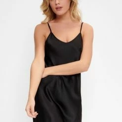 LingaDore - Satin Chemise Zwart - Maat M - Zwart - Dames - Nachtjurk - Nachthemd - Nachtjapon 17 LingaDore - Satin Chemise Zwart - Maat M - Zwart - Dames - Nachtjurk - Nachthemd - Nachtjapon -Pyjama-S-Dames Winkel 550x794 45