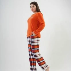 Vienetta - Dames Fleece Pyjama Set, Lange Mouwen, Oranje - L 6 Vienetta - Dames Fleece Pyjama Set, Lange Mouwen, Oranje - L -Pyjama-S-Dames Winkel 550x794 99