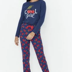 Trendyol Vrouwen Standaard Ronde Hals Pyjama Set