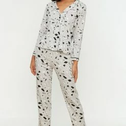 Trendyol Vrouwen Standaard Kraag Pyjama Set
