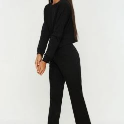 Trendyol Vrouwen Standaard Ronde Hals Pyjama Set 13 Trendyol Vrouwen Standaard Ronde Hals Pyjama Set -Pyjama-S-Dames Winkel 550x820 2