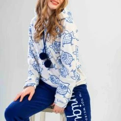 Vienetta Warme Winter Pyjama Dames Fleece | Lange Mouw Lange Broek | Wit - Blauw | Dames Pluche Huispak | Dikke Winterpyjama | Kangoeroe Sweatshirt L 7 Vienetta Warme Winter Pyjama Dames Fleece | Lange Mouw Lange Broek | Wit - Blauw | Dames Pluche Huispak | Dikke Winterpyjama | Kangoeroe Sweatshirt L -Pyjama-S-Dames Winkel 550x823 2