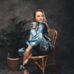 Merkloos Pyjama Dames - Satijn - Nachtkleding - Lange Mouw - Blauw Met Rozen - Maat M/L - Luxe Cadeau Vrouw -Pyjama-S-Dames Winkel 550x824 37