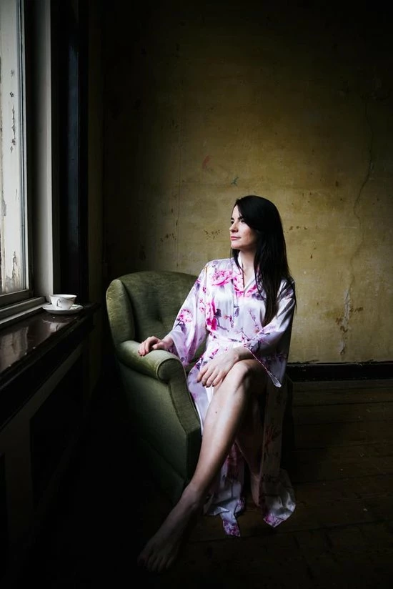 Merkloos Uniek Cadeau Vrouw, Kimono Dames Badjas Satijn, Wit Met Pioenrozen Design, One Size, Lang Model Dames Nachtmode Kimono 6 Merkloos Uniek Cadeau Vrouw, Kimono Dames Badjas Satijn, Wit Met Pioenrozen Design, One Size, Lang Model Dames Nachtmode Kimono - Afbeelding 6