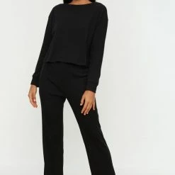 Trendyol Vrouwen Standaard Ronde Hals Pyjama Set 16 Trendyol Vrouwen Standaard Ronde Hals Pyjama Set -Pyjama-S-Dames Winkel 550x825 126