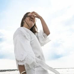 Merkloos Kimono Dames Badjas Satijn, Wit Extra Zacht Mat Satijn Met Kant, Ochtendjas Maat XS T/m L, Uniek Cadeau Vrouw -Pyjama-S-Dames Winkel 550x825 250