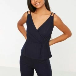 Trendyol Vrouwen Standaard V-hals Pyjamaset 12 Trendyol Vrouwen Standaard V-hals Pyjamaset -Pyjama-S-Dames Winkel 550x825 62