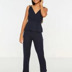 Trendyol Vrouwen Standaard V-hals Pyjamaset 13 Trendyol Vrouwen Standaard V-hals Pyjamaset -Pyjama-S-Dames Winkel 550x825 63