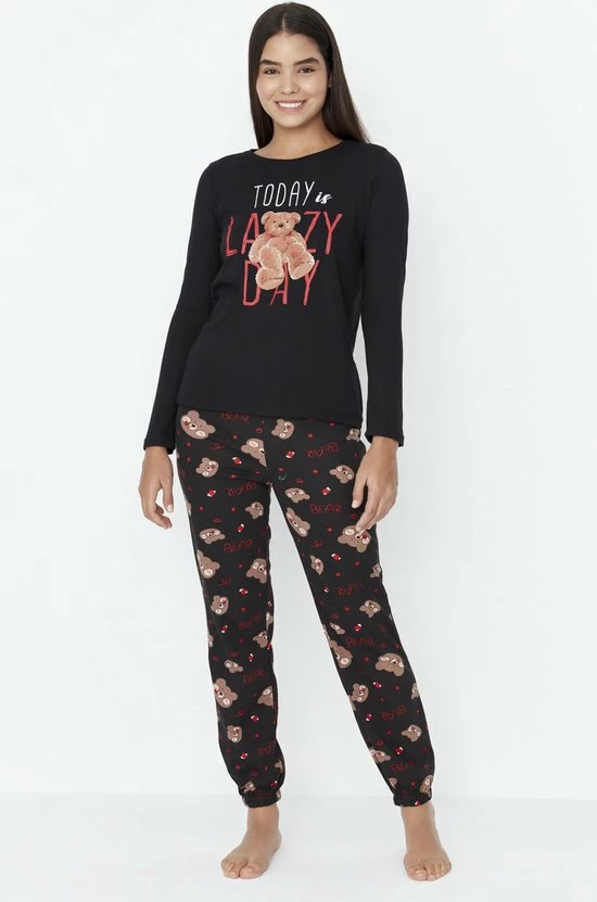 Trendyol Vrouwen Lange Mouw Ronde Hals Pyjamaset 1 Trendyol Vrouwen Lange Mouw Ronde Hals Pyjamaset